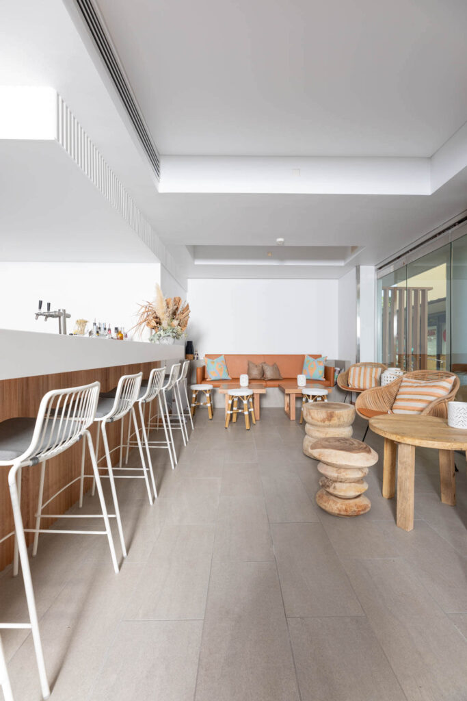 Seasons-Restaurant_1